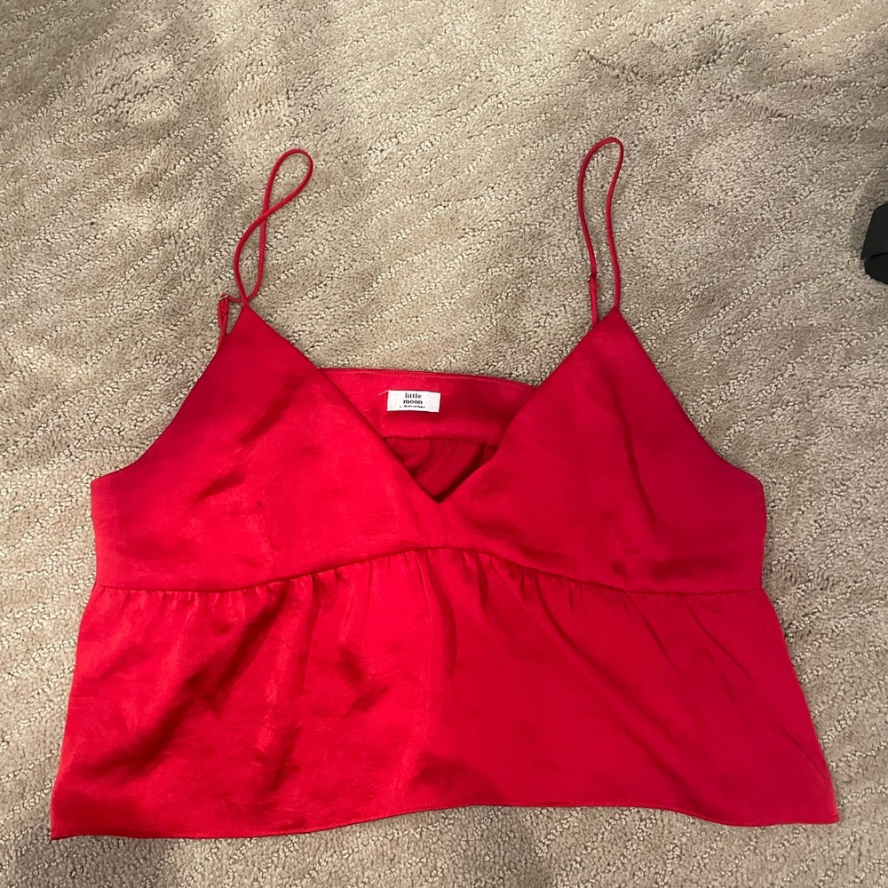 Aritzia little moon red top